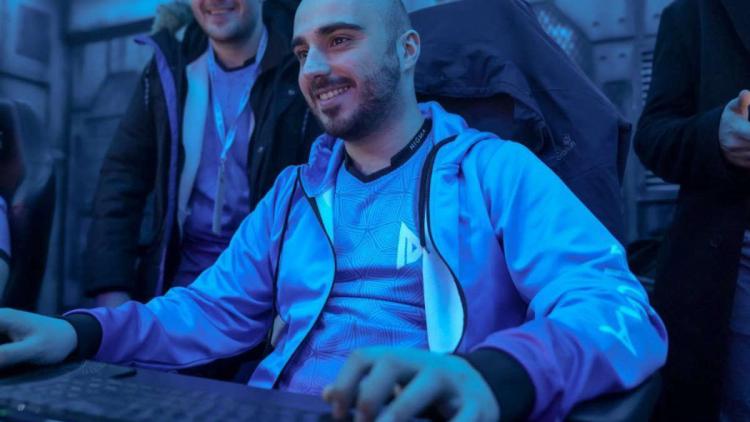 KuroKy spillede 121 helte i officielle kampe. Snart vil hans karakter nå 122