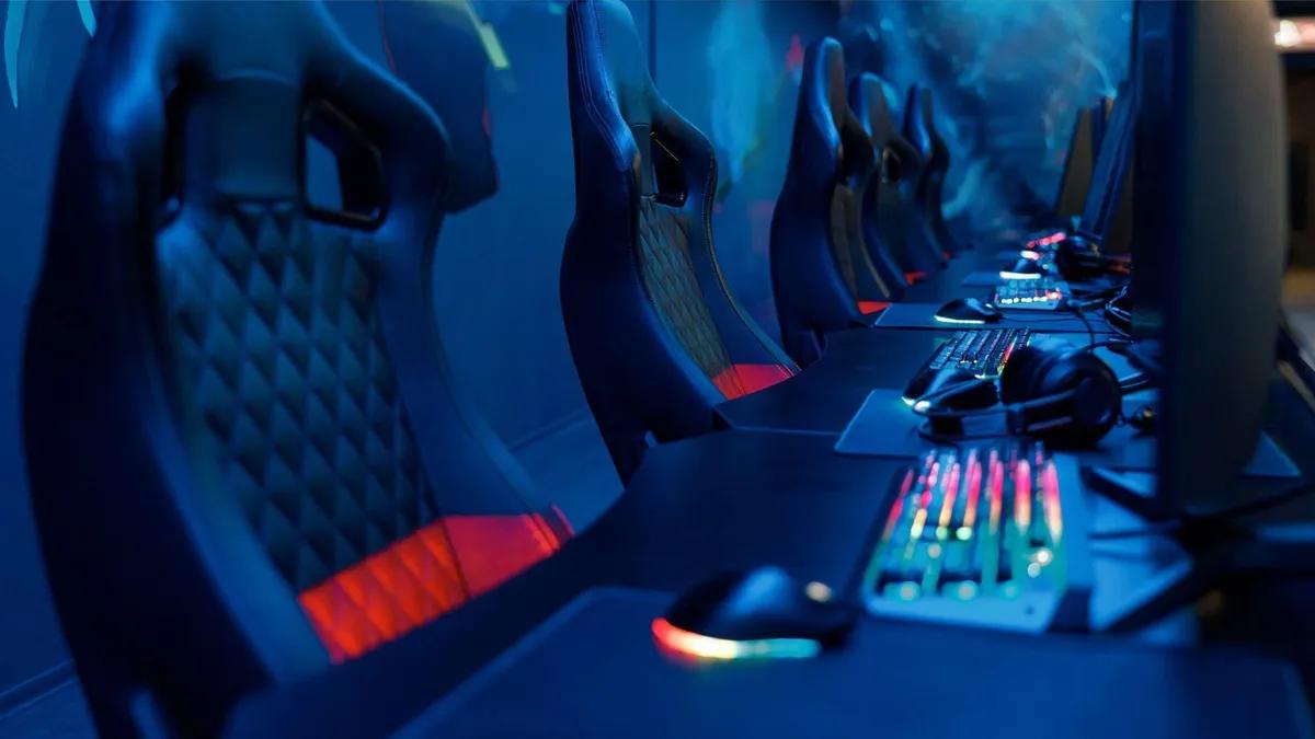 Turneringsplatforme smelter traditionelle kasinospil sammen med konkurrencedygtig e-sport