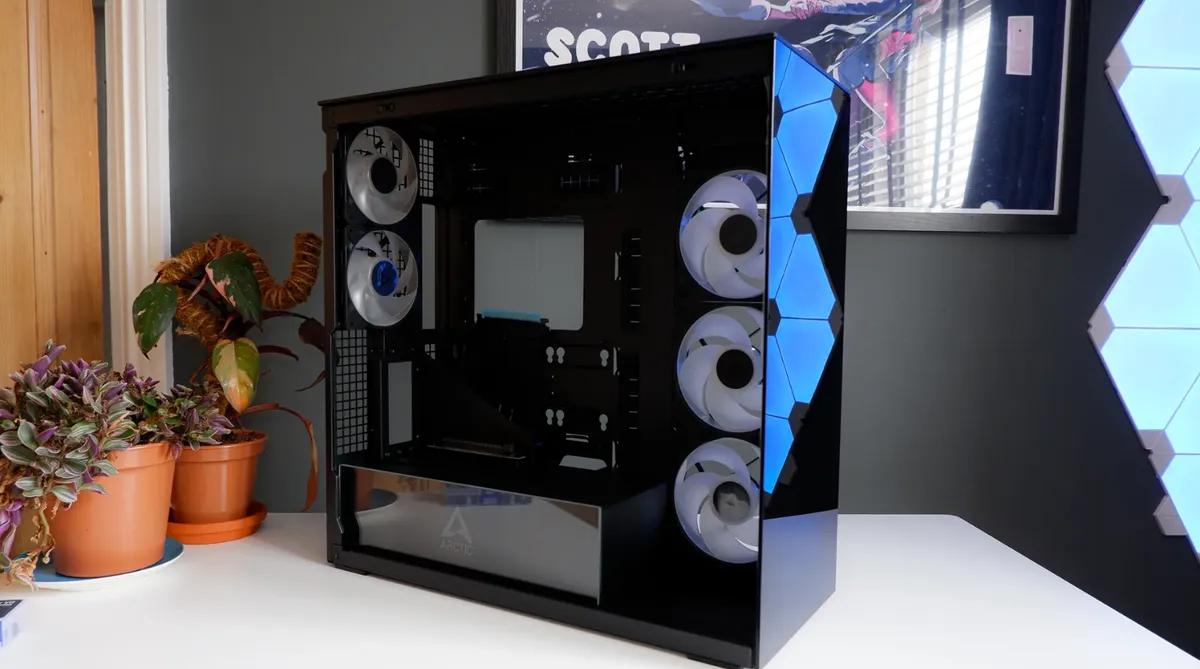 Anmeldelse af Arctic Xtender PC-kabinet - stilfuldt midttårn med stærk køling og smart design