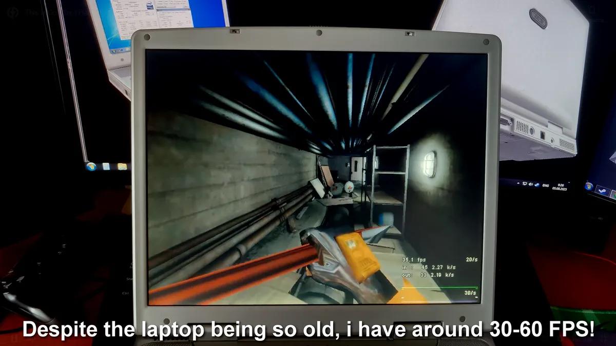 Half-Life-modder får Half-Life 2-kort til at fungere i GoldSrc og kører det på en bærbar computer fra 2002