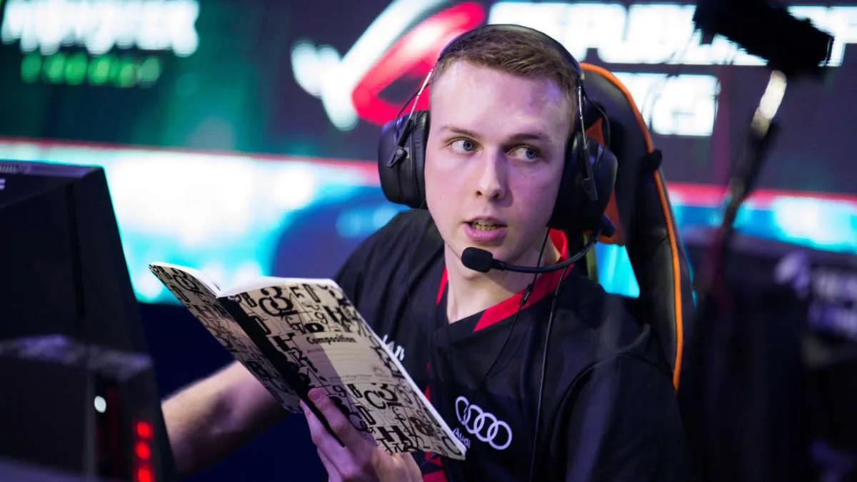 gla1ve delte sine tanker om formen på Astralis