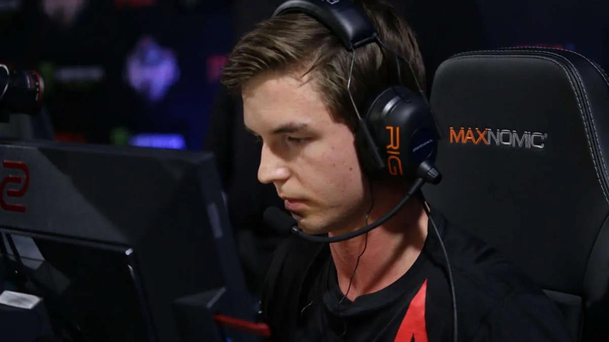 Astralis og NIP begyndte at forhandle en overførsel device