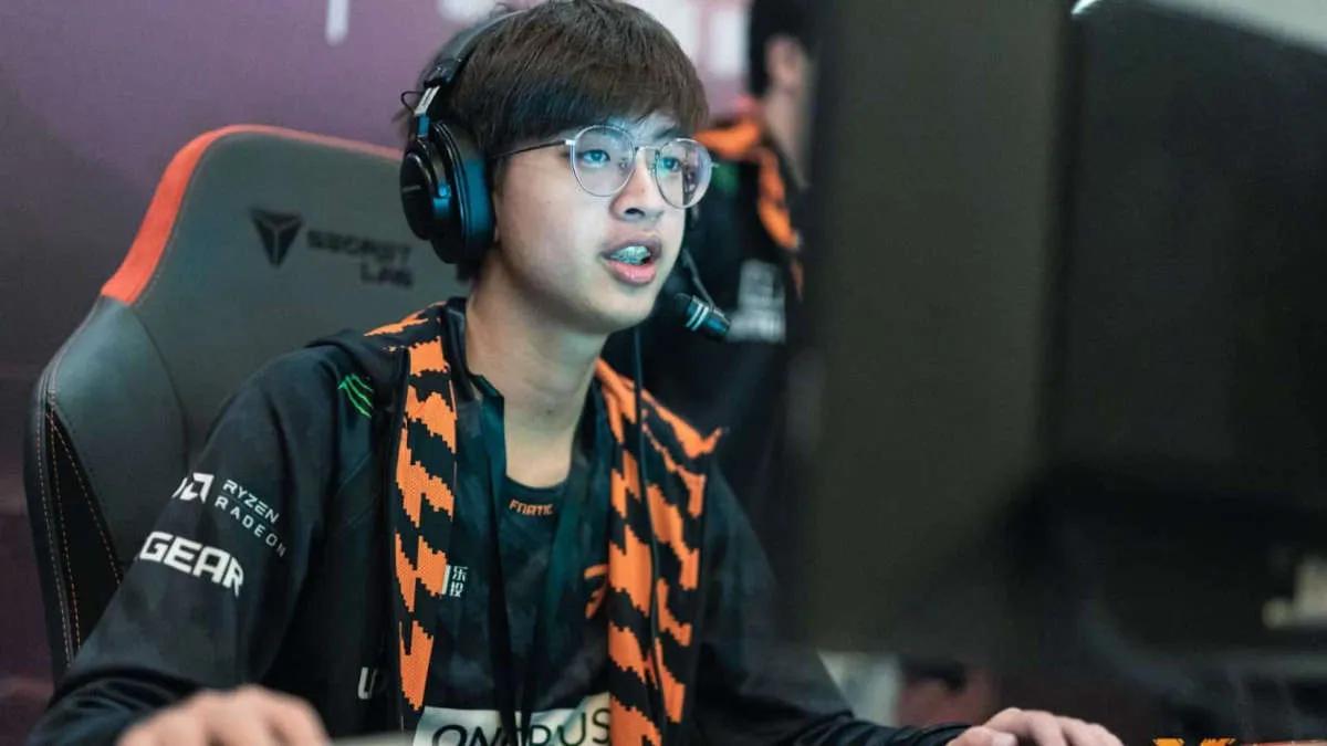 23 savage blev den første spiller i Dota 2 til at nå 13.000 MMR