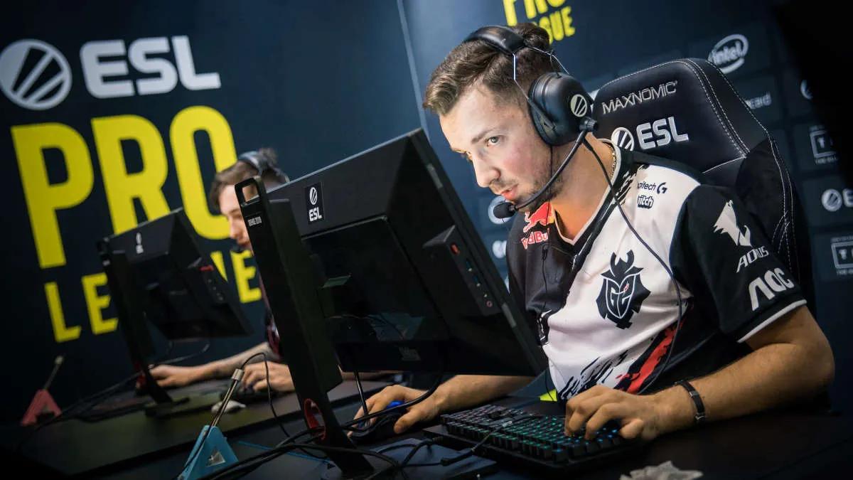 huNter- klatrer til 14. pladsen på listen over de bedste spillere i 2022 ifølge HLTV