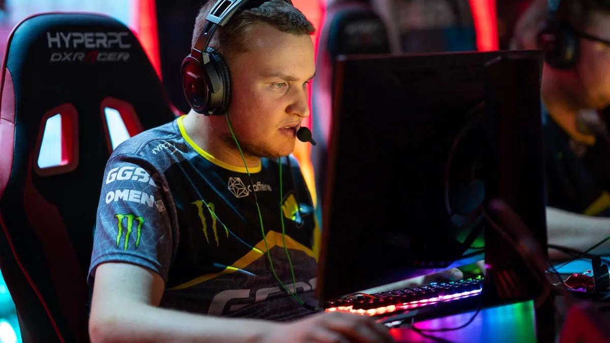 Rygter: flamie forlader 1WIN