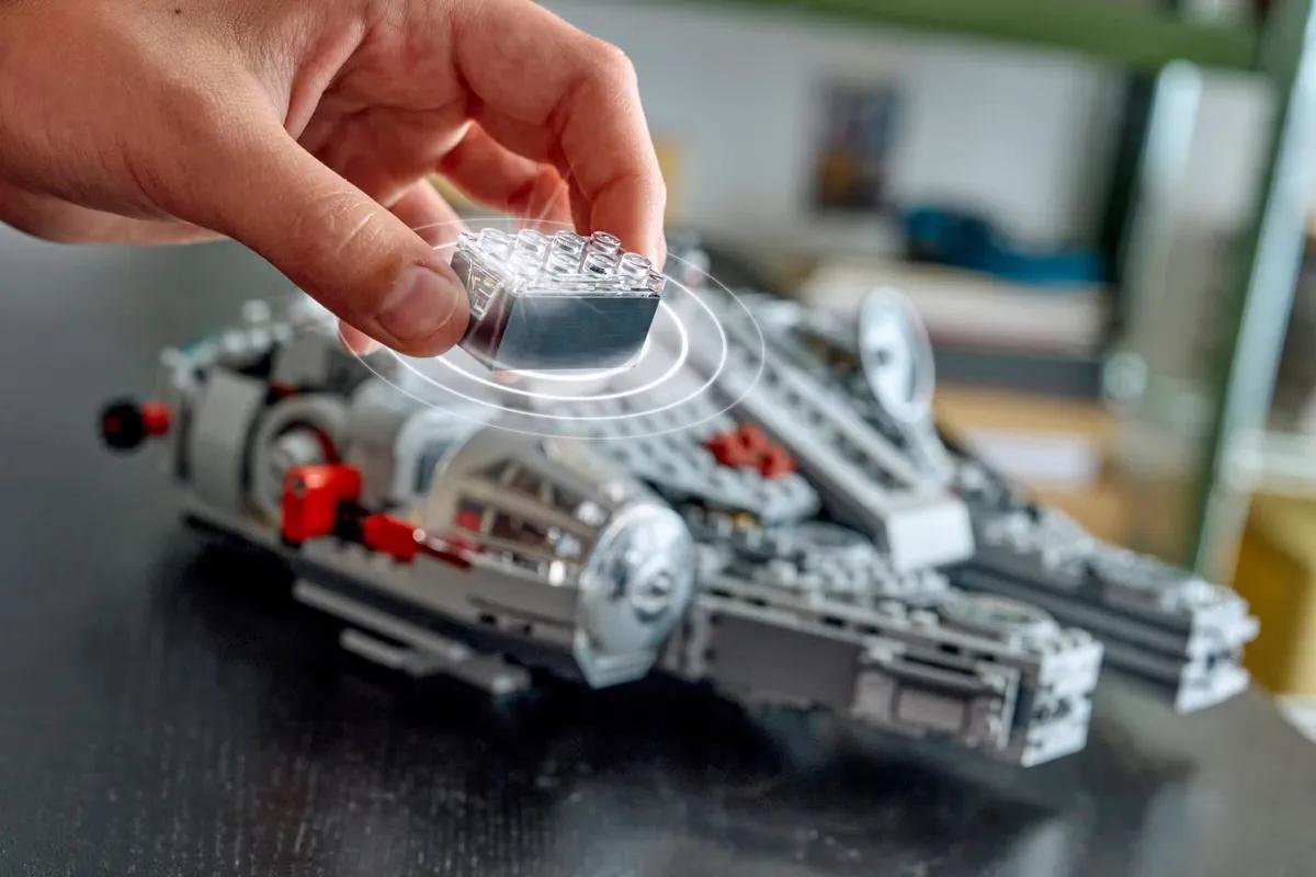 LEGO-fan forvandler DeLorean til Millennium Falcon
