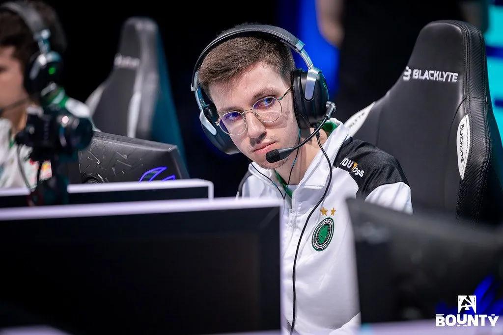 Ændringer hos Team Falcons: Karrigan erstatter Kyxsan