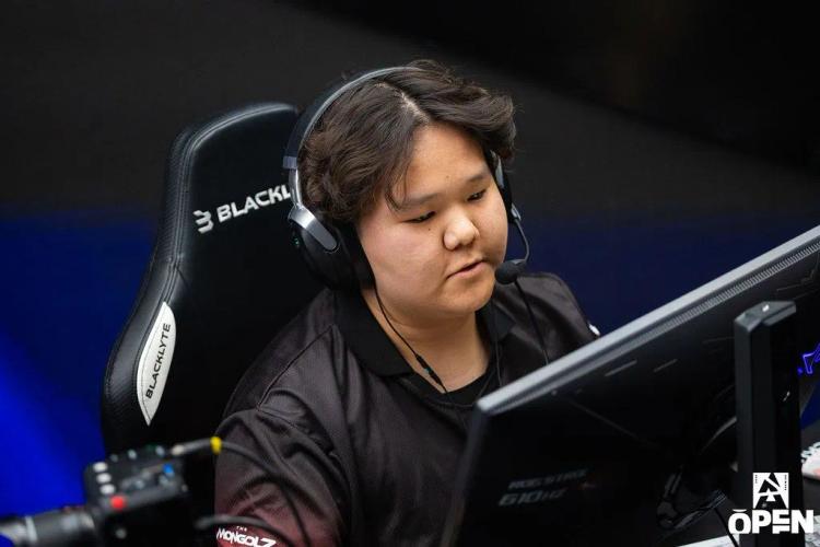 mzinho forlader MongolZ og skifter til BC.Game