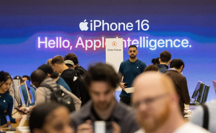 Apple AI Optimism Offers Hope Despite Uncertainty Amid Q1 Results 1